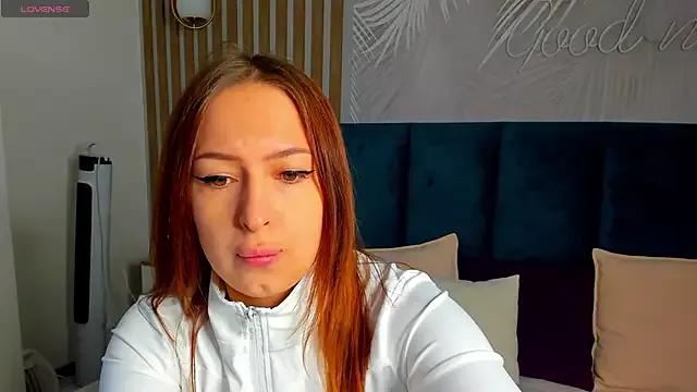 KetrinWhite — spread my legs + play with my pussy