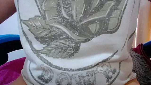 klylls_squirt_ on StripChat 