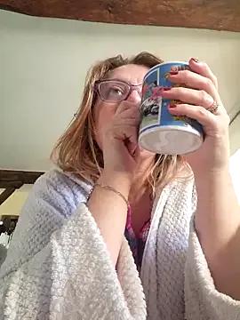 lady_charlyne — God chatte