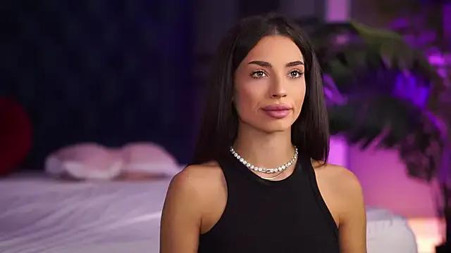 LalaRoze on StripChat