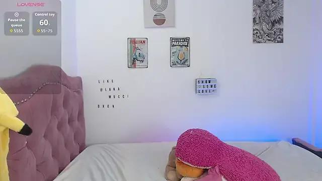 Laramucci on StripChat 