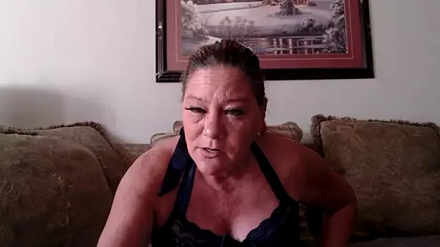 LexxiLeeds on StripChat 