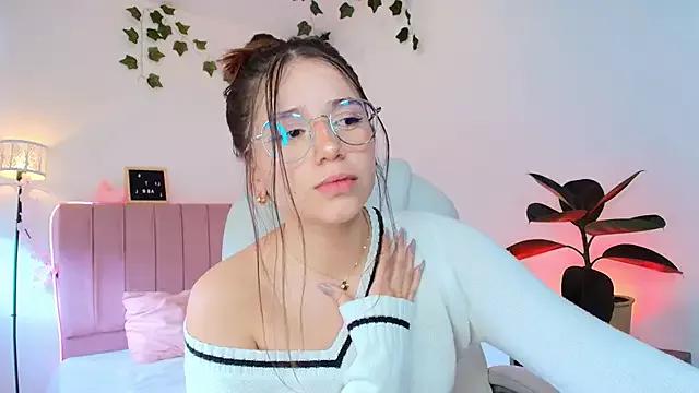 LilithAbril on StripChat 