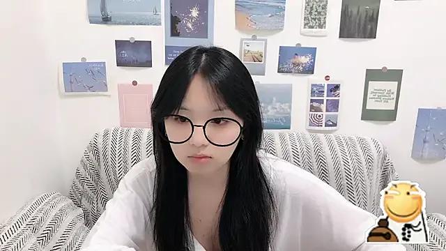 LiLiYbaby on StripChat 