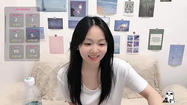 LiLiYbaby on StripChat 