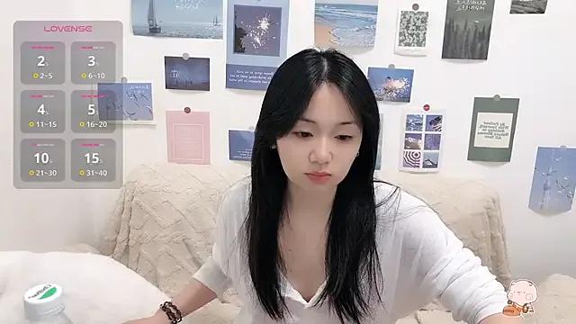 LiLiYbaby on StripChat 