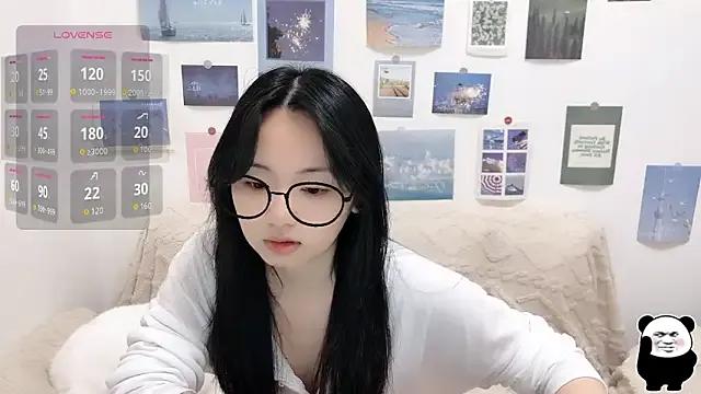 LiLiYbaby on StripChat 