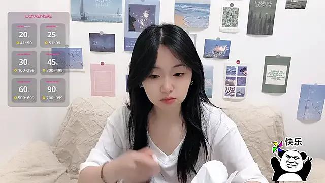 LiLiYbaby on StripChat 