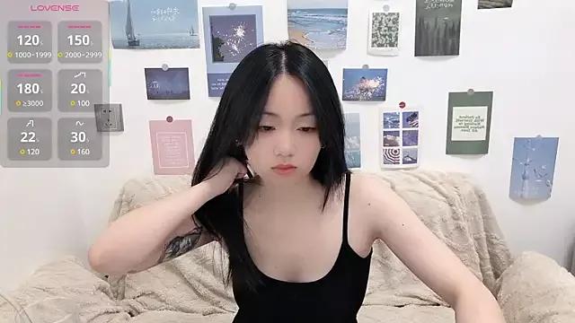 LiLiYbaby on StripChat 