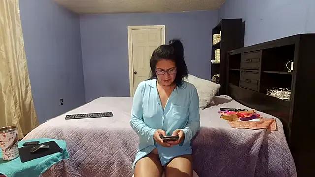 LizzyRU on StripChat 