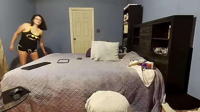 LizzyRU on StripChat 