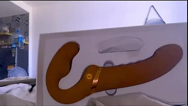 LolaSpaisTS on StripChat 