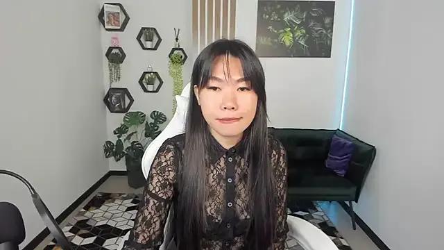 LunaPurrr on StripChat