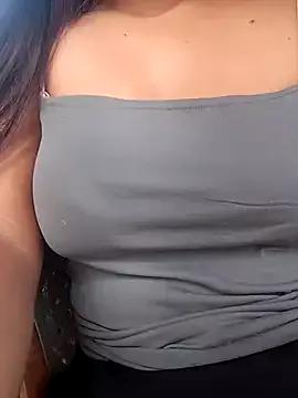 LylyCii96 on StripChat 