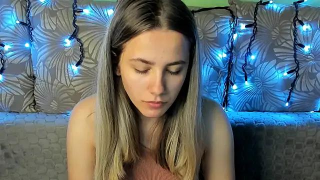 MaggieCake on StripChat 