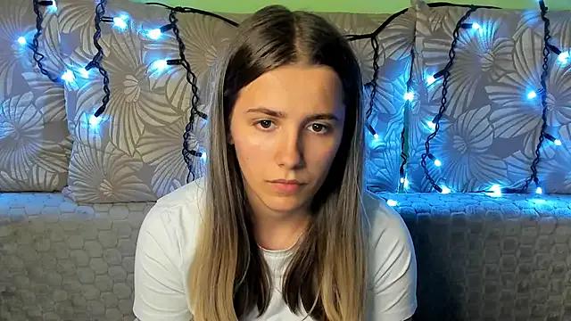 MaggieCake on StripChat 