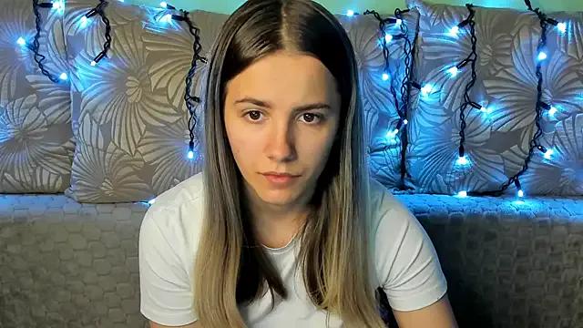 MaggieCake on StripChat 