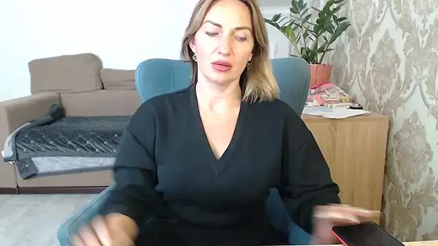 Mallinia on StripChat 