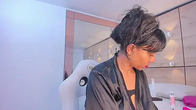 martina_touss — Double penetration + oiled body