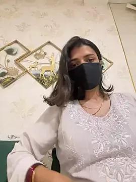 MaYaa__11 on StripChat 