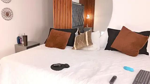 Milf_Slutty — Freechat on StripChat