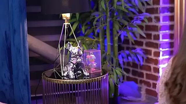 MillaSerene on StripChat 