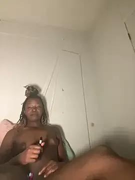 minimama69 on StripChat 