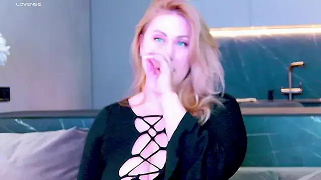 Miss_Magic_Eyes_ on StripChat 