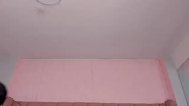 MollyBigBoobs12 on StripChat 