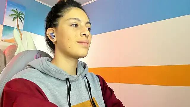 moon_winy on StripChat 