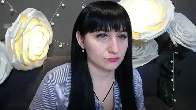 NinaFlawlees on StripChat 