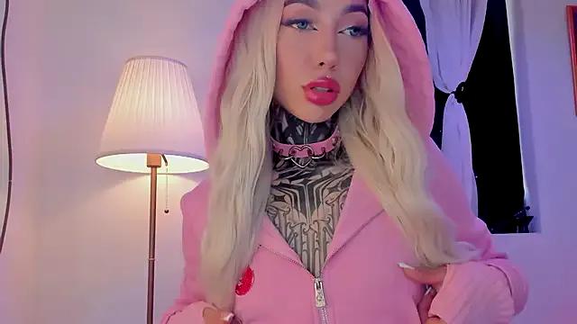 NinaVall on StripChat 