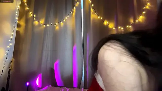 RafaelaLoghry on StripChat 