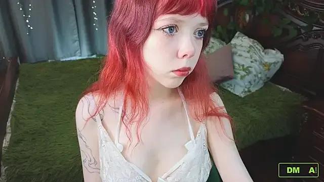 Rochelle_Dolly — tease with your bust in zoom