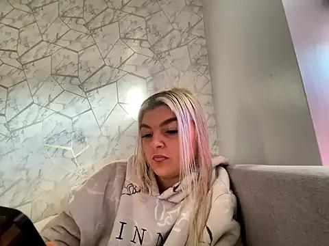 rosie-hipstergal's avatar