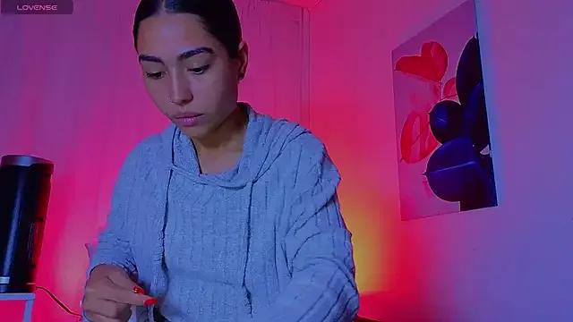 samantha_bss on StripChat 