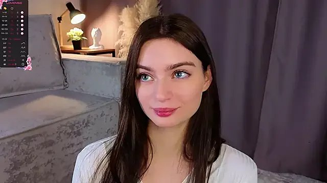 Sara_Kinsly on StripChat 