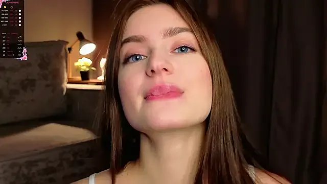 Sara_Kinsly on StripChat 