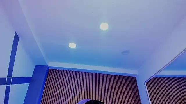 SelenaStonne on StripChat 