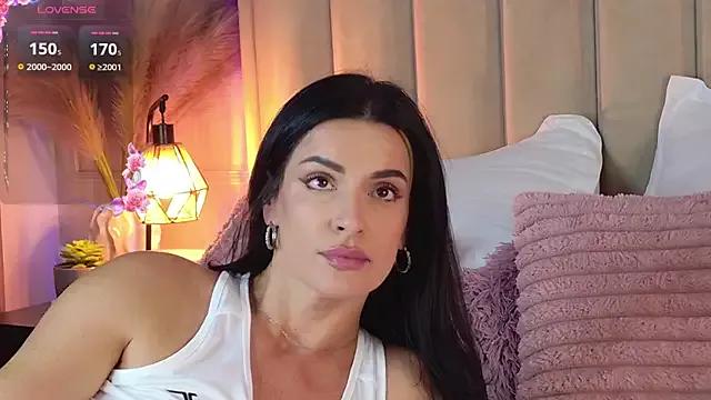 SereneRhodes on StripChat 