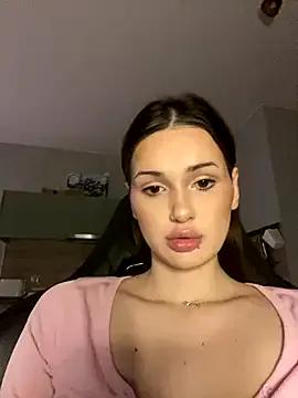 SoShyEmmyyy on StripChat 