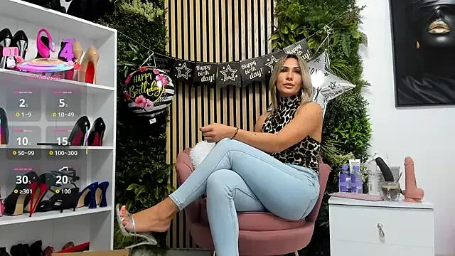 sweetcherry30 on StripChat 