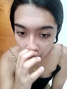 SweetLatiin_ on StripChat 