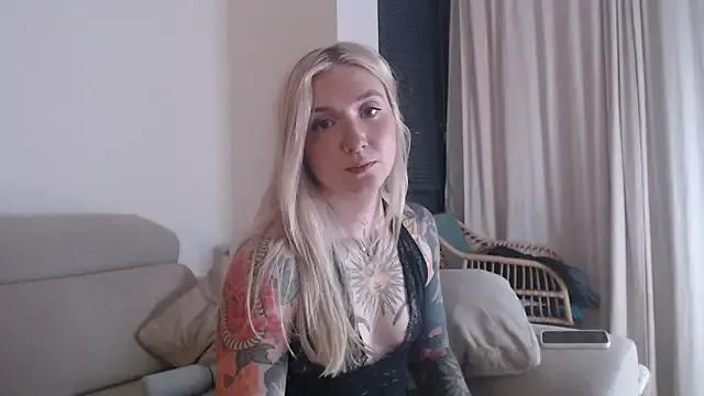 tattoobbgirl on StripChat 