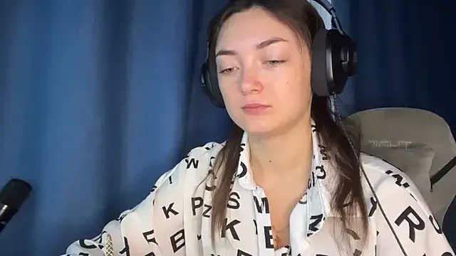 TwotyBright on StripChat 