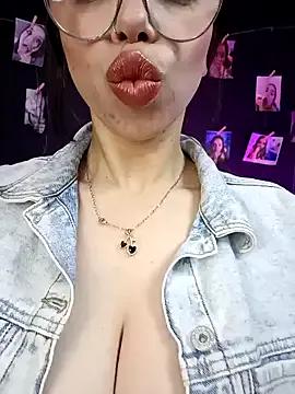 valentina_swallow on StripChat