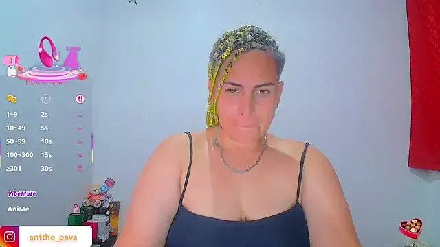 Yessi_rousse on StripChat 