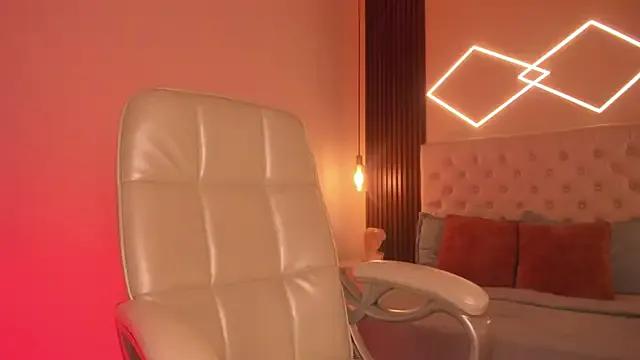 ZamabyCrucie on StripChat 