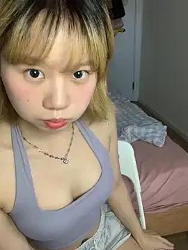 zhaomosheng125216 on StripChat